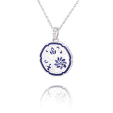 푸른연꽃목걸이 Blue and White Lotus Necklace