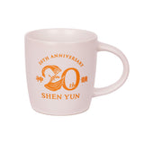 션윈 20주년 기념 머그(블루, 화이트) - Shen Yun's 20th Anniversary Commemorative Mug (Blue, White)